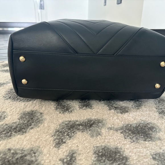 CHANEL Statement Tote Chevron Pattern Black with Gold hardware - Picture 3 of 9